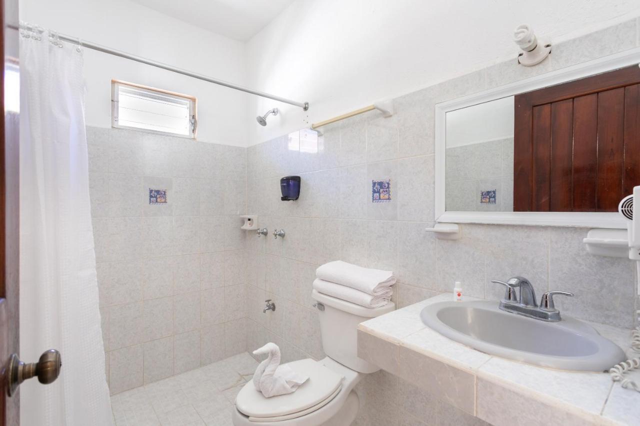 Hotel Costa Azul Четумал Екстериор снимка