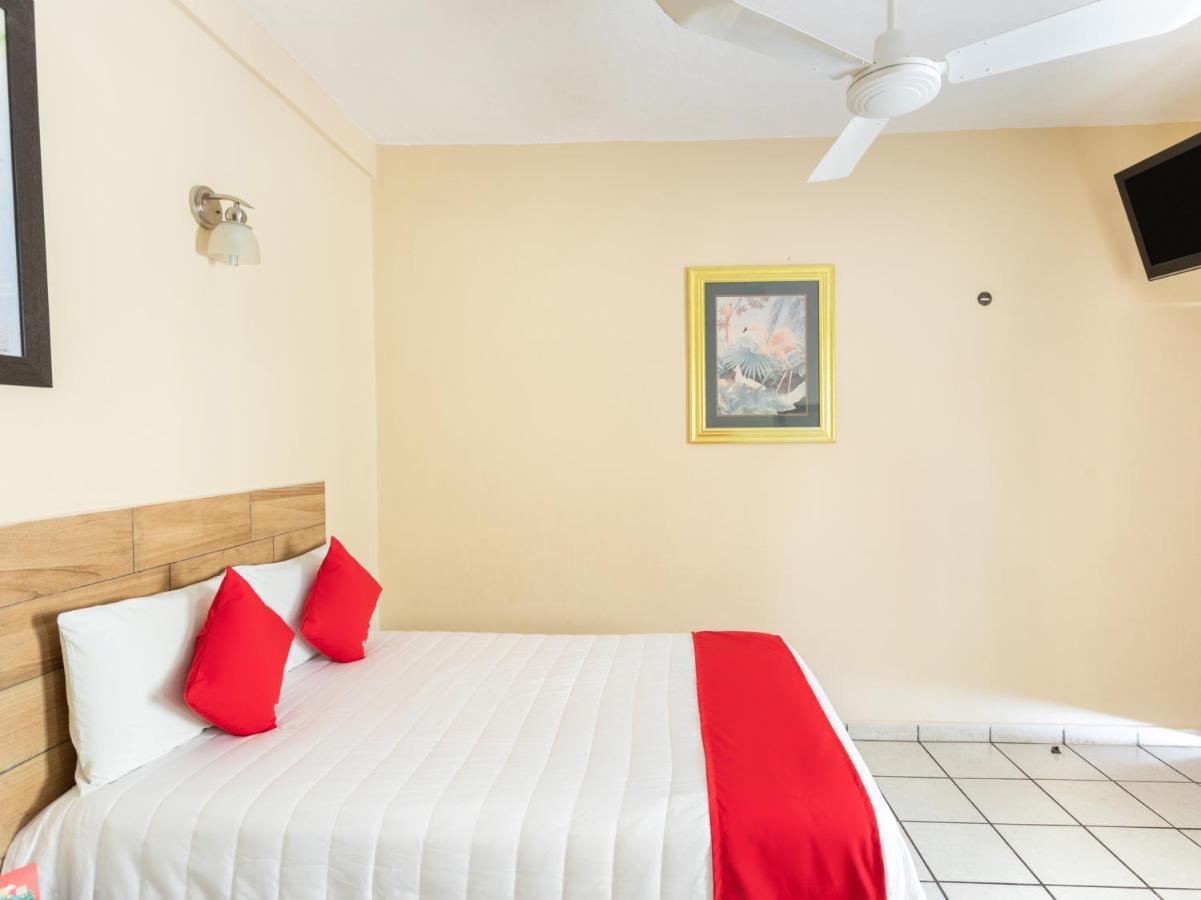 Hotel Costa Azul Четумал Екстериор снимка