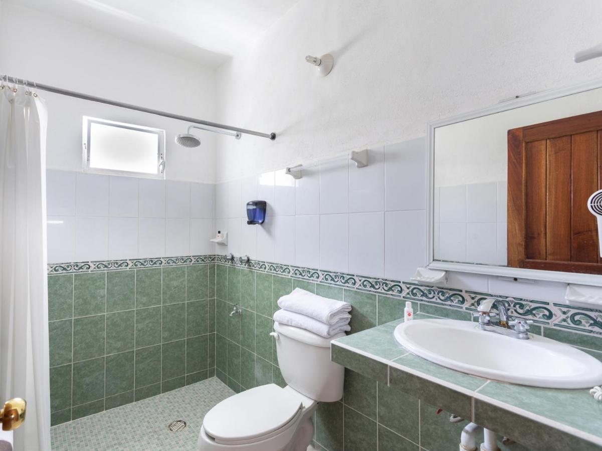 Hotel Costa Azul Четумал Екстериор снимка