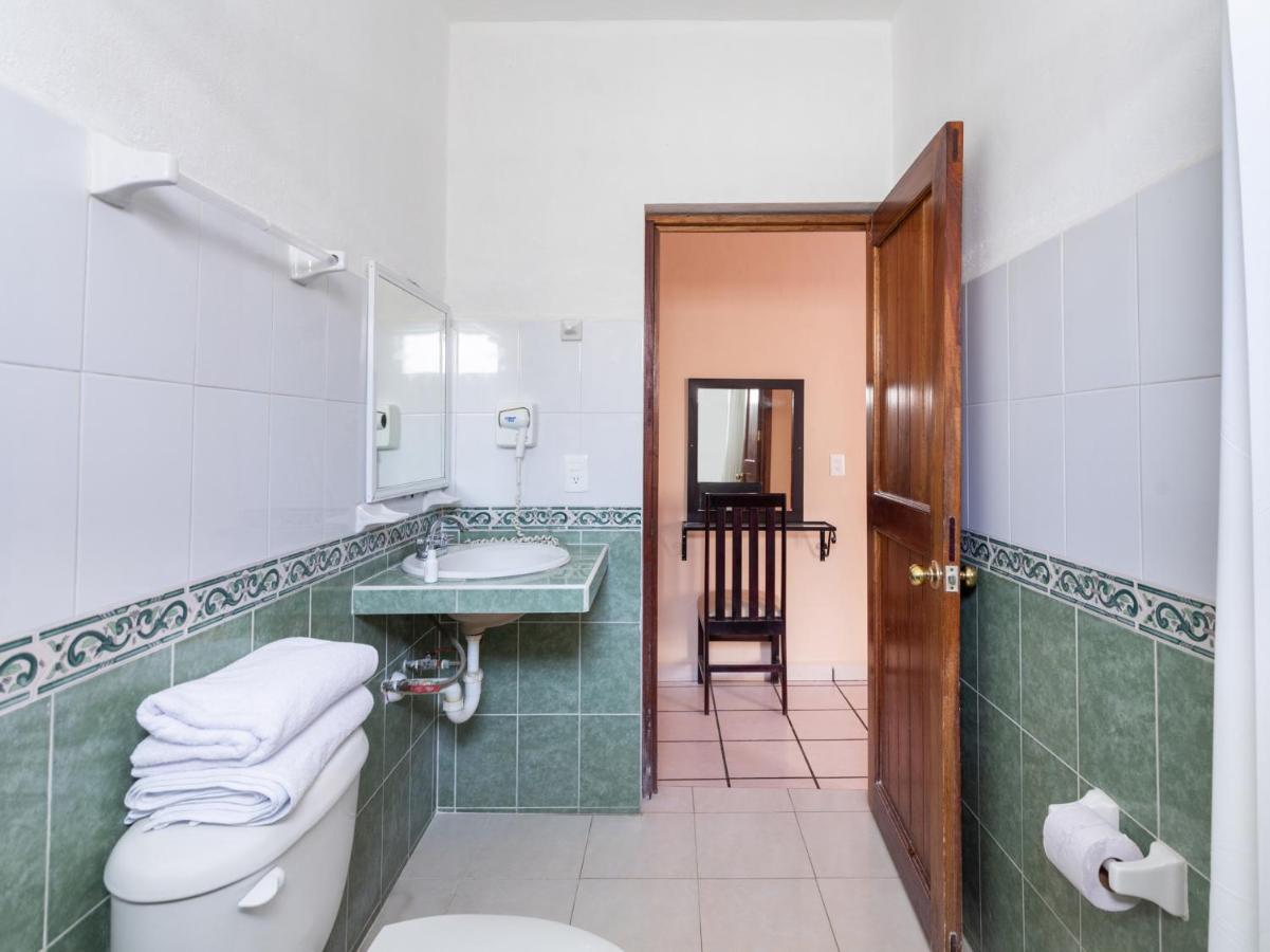 Hotel Costa Azul Четумал Екстериор снимка